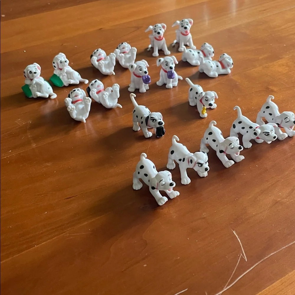 Vintage Disney 101 Dalmatians Toy Figurines - Picture 4 of 4